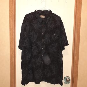 Foundry short sleeved button down Hawaiian shirt